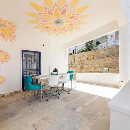 Pleasant Building Of 2 Apartments With Fascinating Sea View And Garden In Bodrum 빌라 *