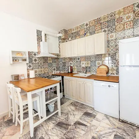 빌라 Pleasant Building Of 2 Apartments With Fascinating Sea View And Garden In Bodrum 규무슬럭